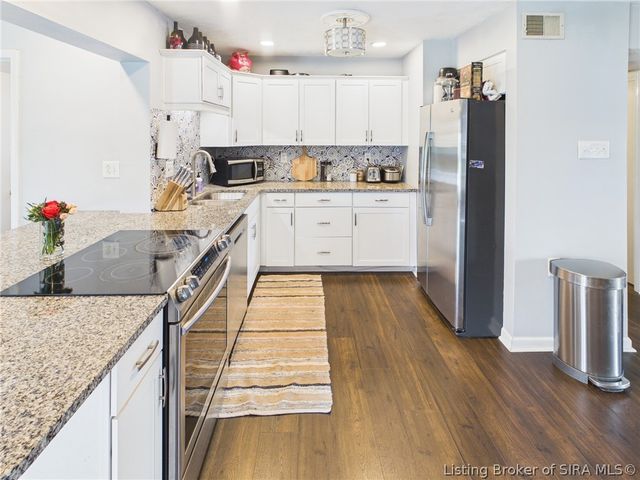 205 Luther Circle, Jeffersonville, IN 47130