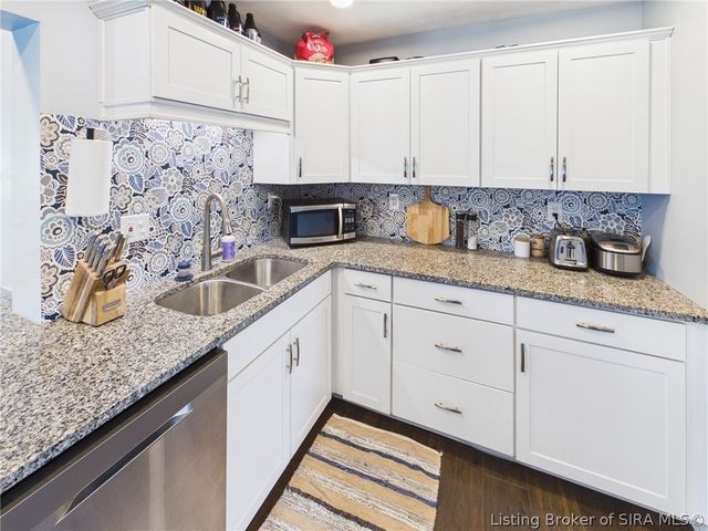 205 Luther Circle, Jeffersonville, IN 47130