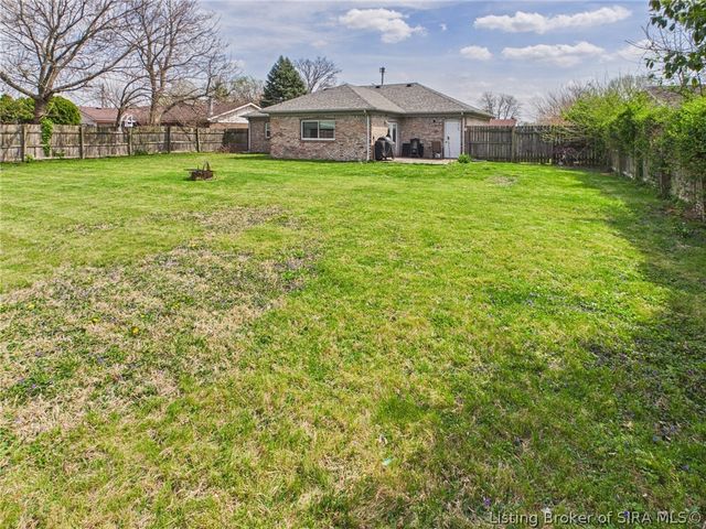 205 Luther Circle, Jeffersonville, IN 47130