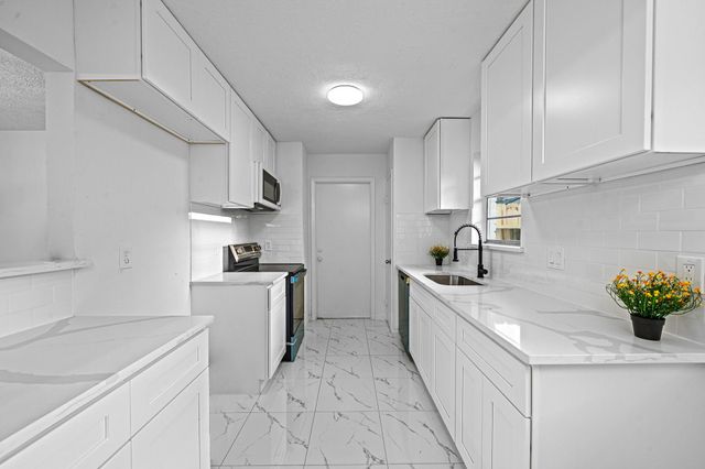 11918 Stroud Drive, Houston, TX 77072
