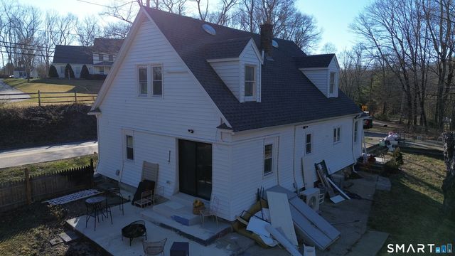 52 Walnut Hill Road, East Lyme, CT 06333