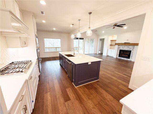 630 Shooting Star Lane, Lowell, AR 72745