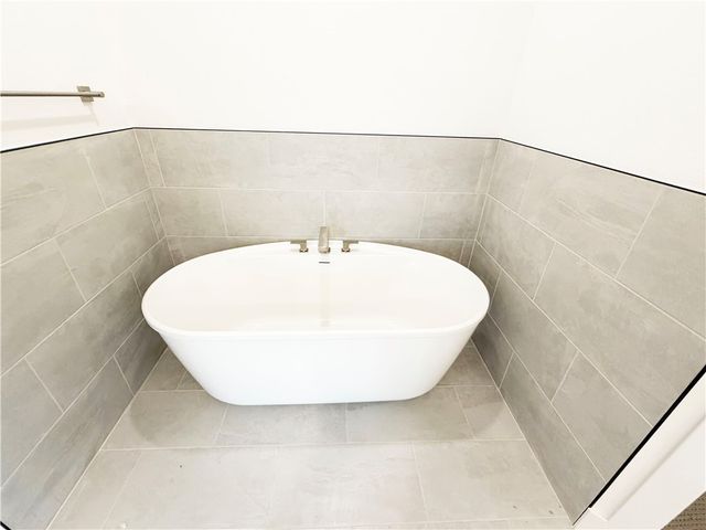 630 Shooting Star Lane, Lowell, AR 72745