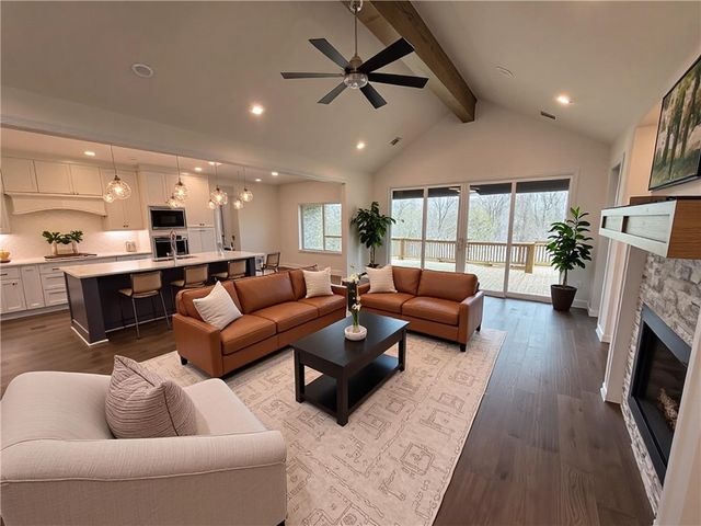 630 Shooting Star Lane, Lowell, AR 72745