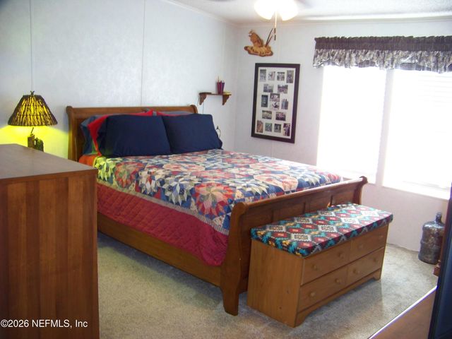 105 LAKE COMO Drive, Pomona Park, FL 32181