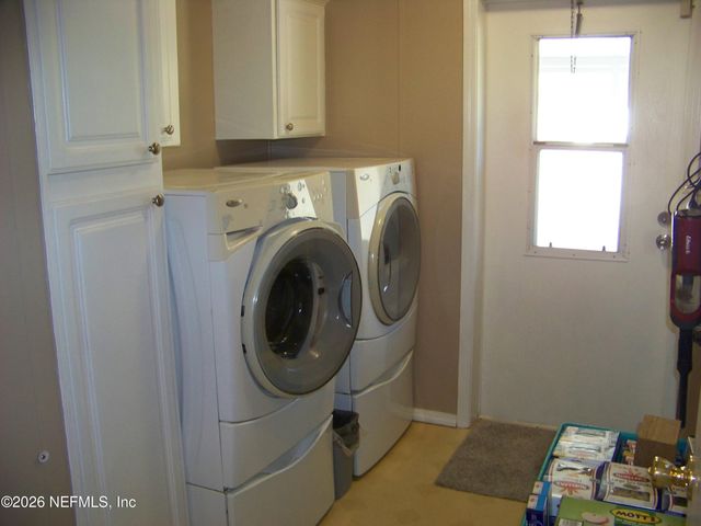 105 LAKE COMO Drive, Pomona Park, FL 32181