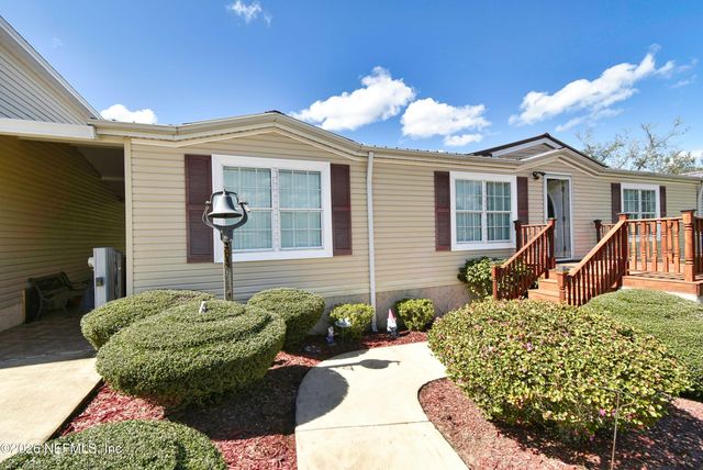 105 LAKE COMO Drive, Pomona Park, FL 32181