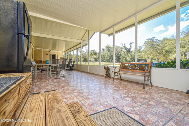 105 LAKE COMO Drive, Pomona Park, FL 32181