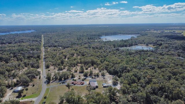 105 LAKE COMO Drive, Pomona Park, FL 32181