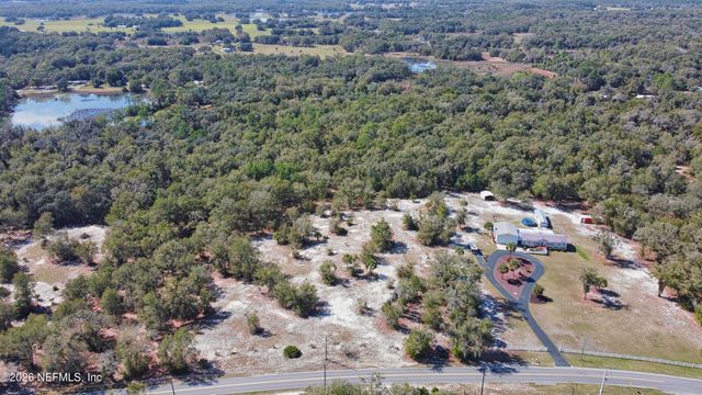 105 LAKE COMO Drive, Pomona Park, FL 32181