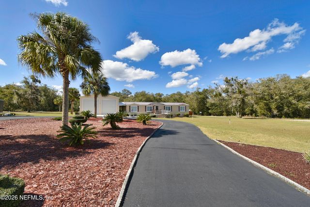 105 LAKE COMO Drive, Pomona Park, FL 32181