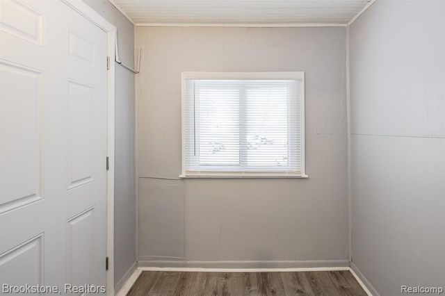 54 Hudson Avenue, Pontiac, MI 48342