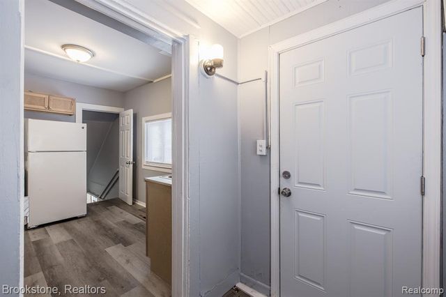 54 Hudson Avenue, Pontiac, MI 48342