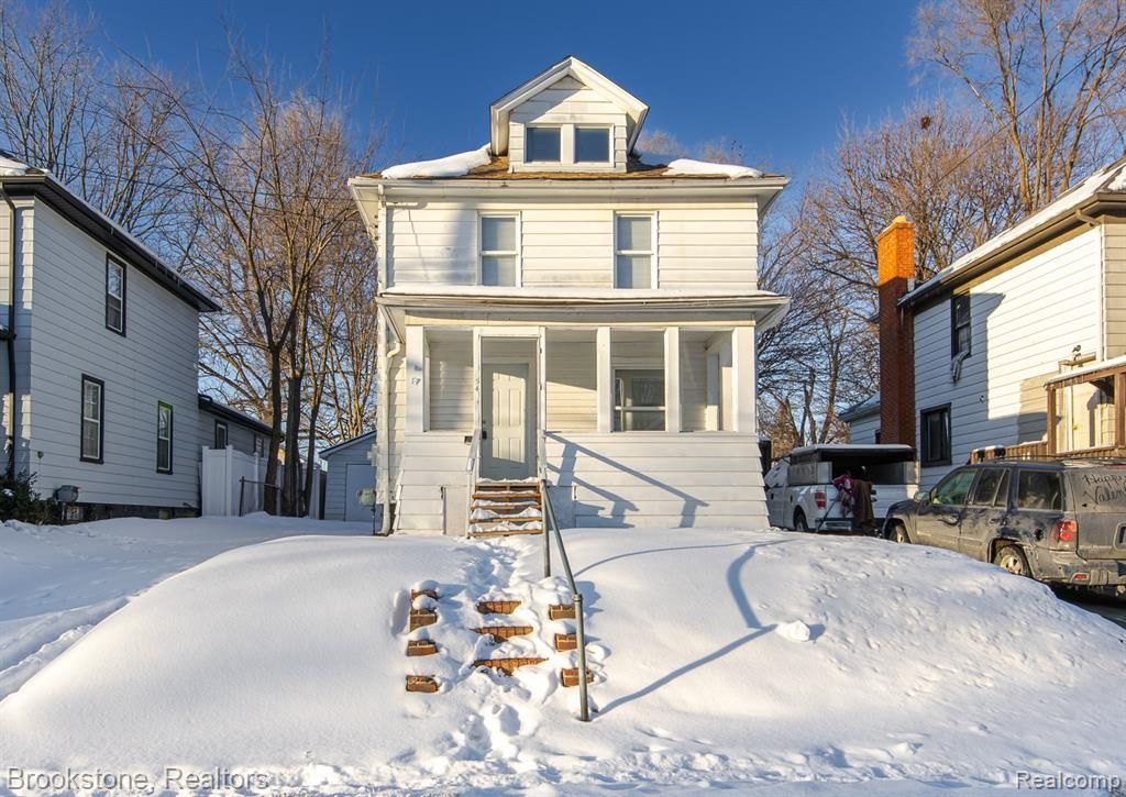54 Hudson Avenue, Pontiac, MI 48342