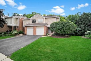 640 Hillview Court 640, West Chicago, IL 60185