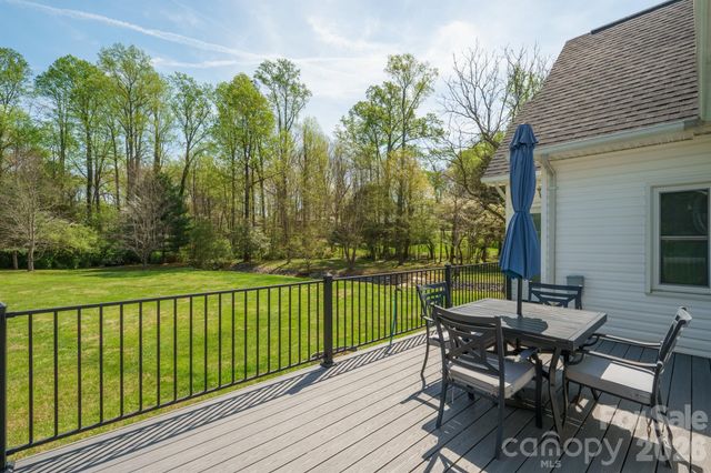 408 Mooreland Drive NE, Conover, NC 28613