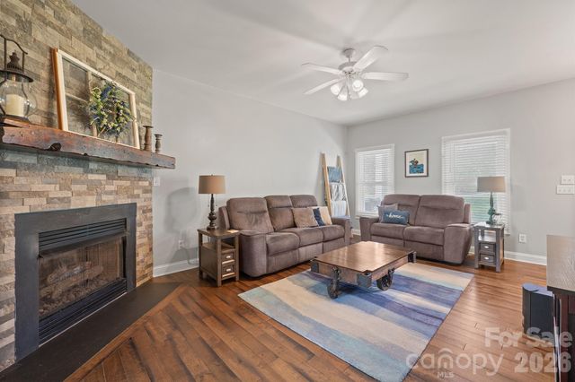 408 Mooreland Drive NE, Conover, NC 28613