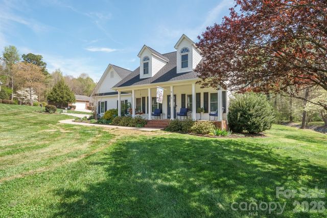 408 Mooreland Drive NE, Conover, NC 28613