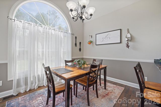 408 Mooreland Drive NE, Conover, NC 28613