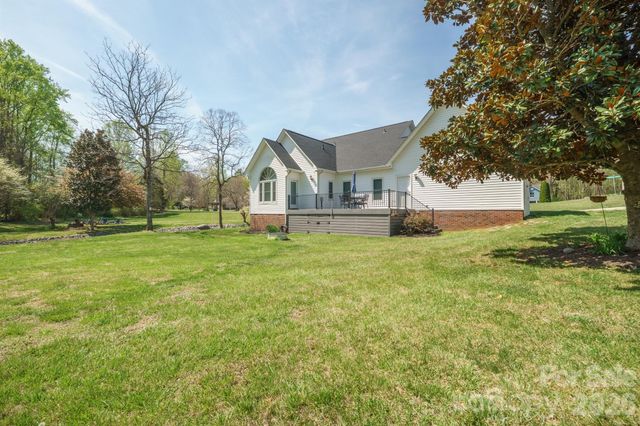 408 Mooreland Drive NE, Conover, NC 28613
