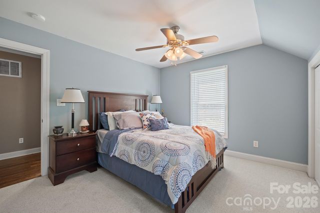 408 Mooreland Drive NE, Conover, NC 28613