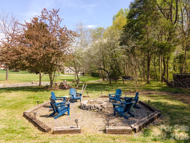 408 Mooreland Drive NE, Conover, NC 28613