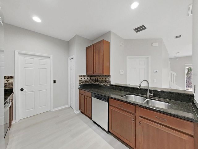 20119 WEEPING LAUREL PLACE, Tampa, FL 33647