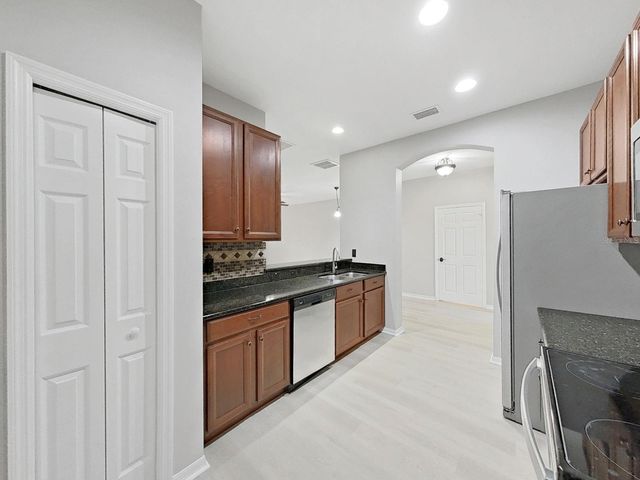 20119 WEEPING LAUREL PLACE, Tampa, FL 33647