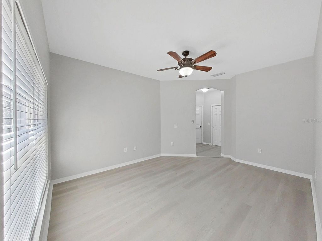 Image 18 of property listing at 20119 WEEPING LAUREL PLACE, Tampa, FL 33647