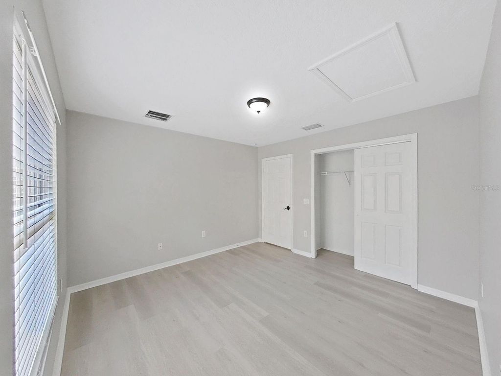 Image 23 of property listing at 20119 WEEPING LAUREL PLACE, Tampa, FL 33647