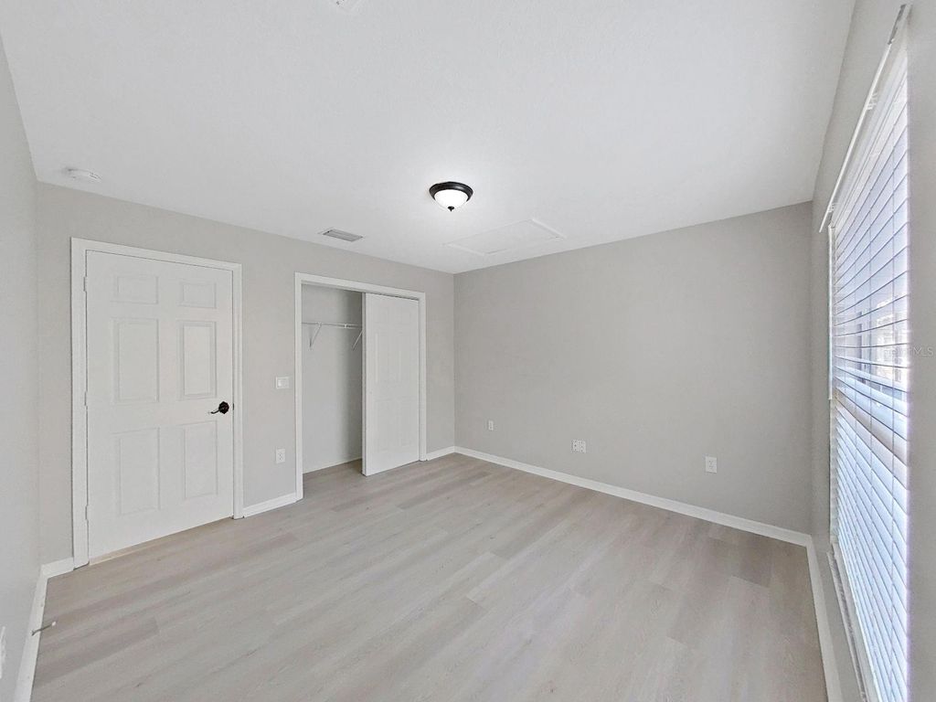 Image 24 of property listing at 20119 WEEPING LAUREL PLACE, Tampa, FL 33647