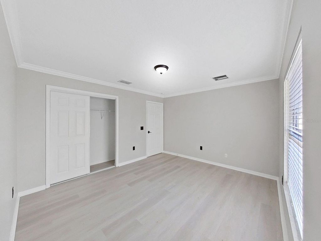 Image 26 of property listing at 20119 WEEPING LAUREL PLACE, Tampa, FL 33647