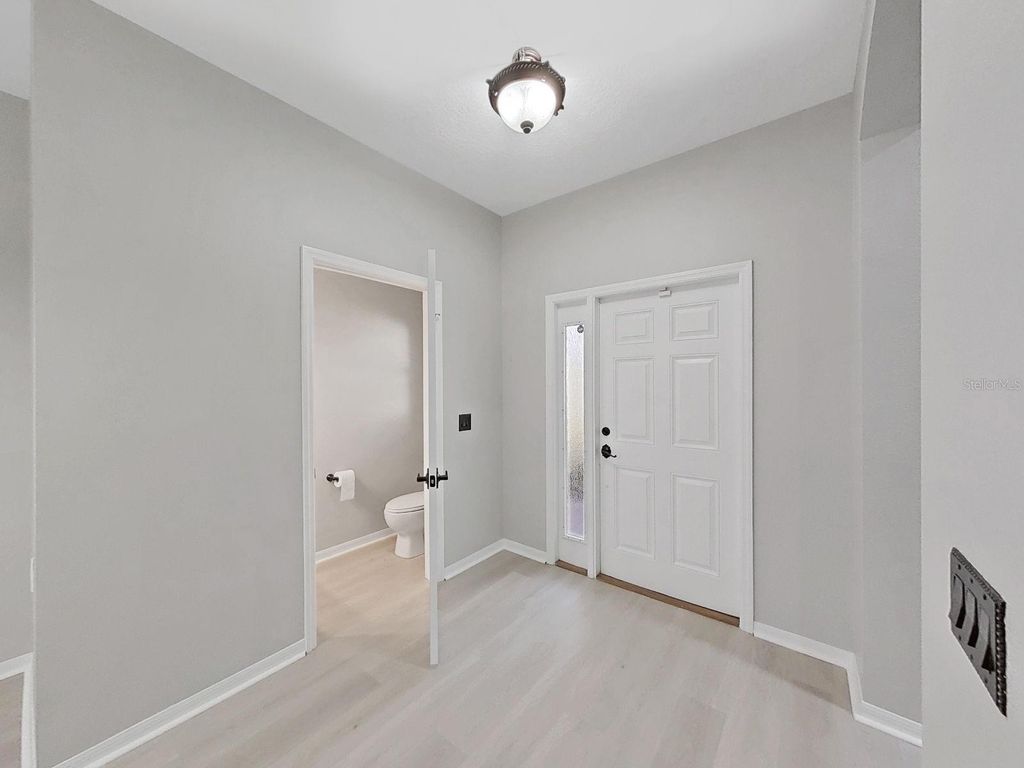 Image 30 of property listing at 20119 WEEPING LAUREL PLACE, Tampa, FL 33647