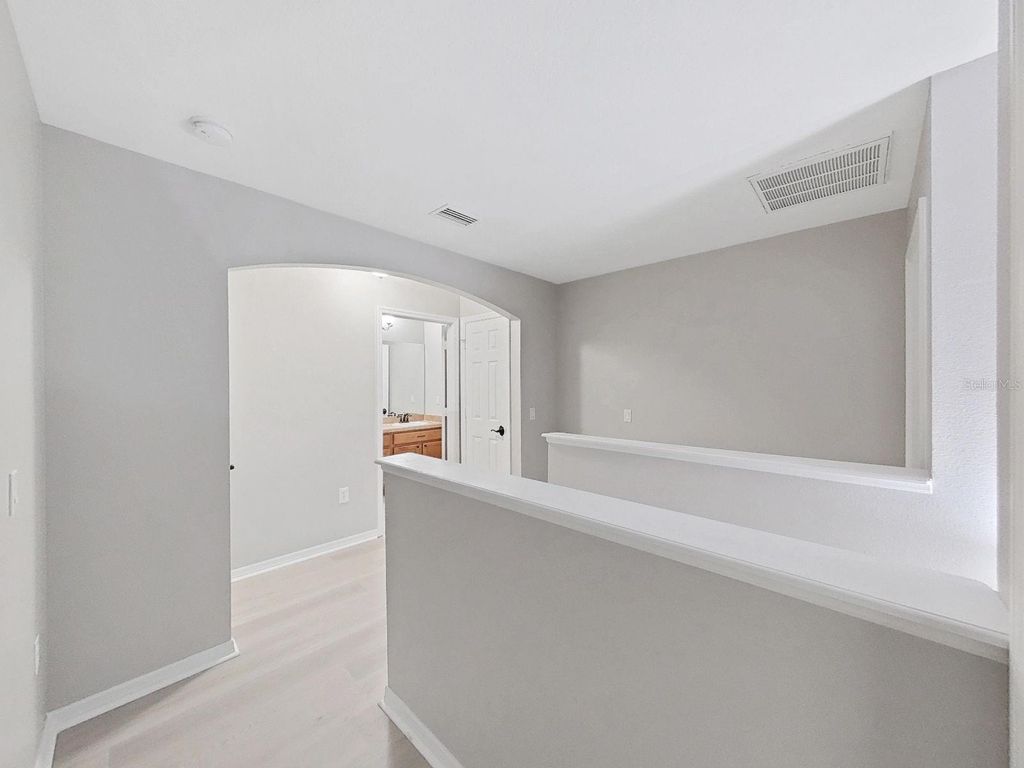 Image 35 of property listing at 20119 WEEPING LAUREL PLACE, Tampa, FL 33647