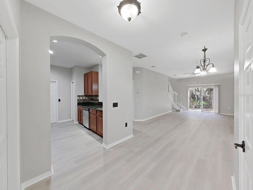 Image 6 of property listing at 20119 WEEPING LAUREL PLACE, Tampa, FL 33647