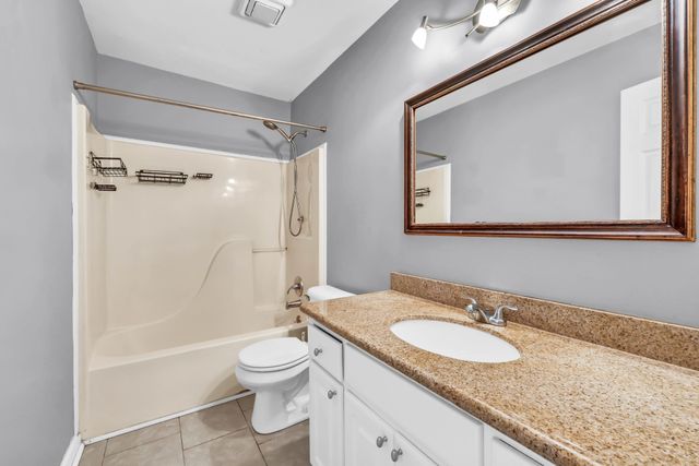 402 Boscobel Ct, Clarksville, TN 37040