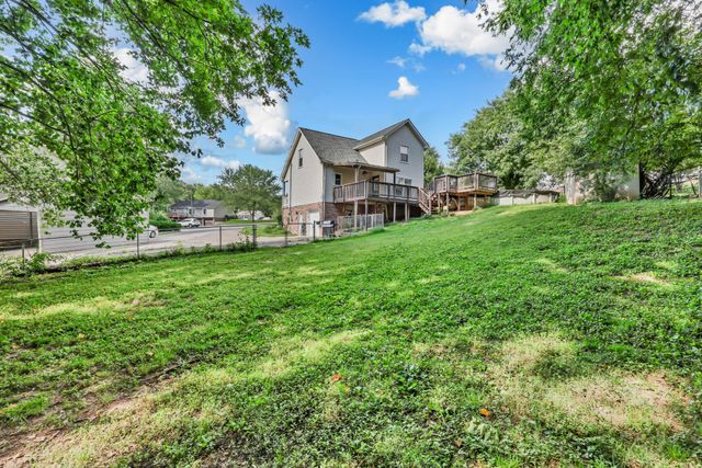 402 Boscobel Ct, Clarksville, TN 37040