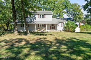 2449 Westminster Way, Niskayuna, NY 12309