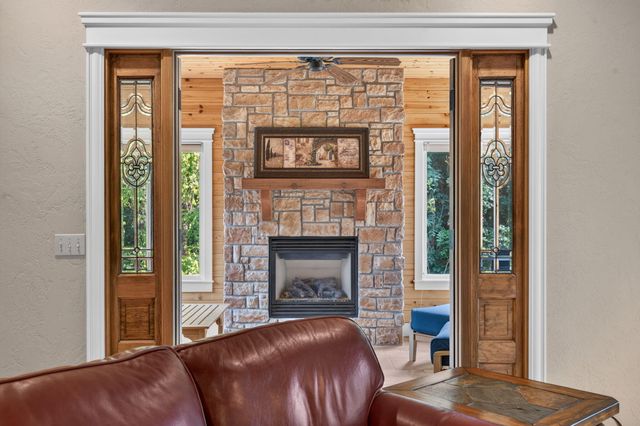 5079 E Farm Road 122, Springfield, MO 65802
