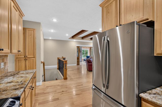 5079 E Farm Road 122, Springfield, MO 65802