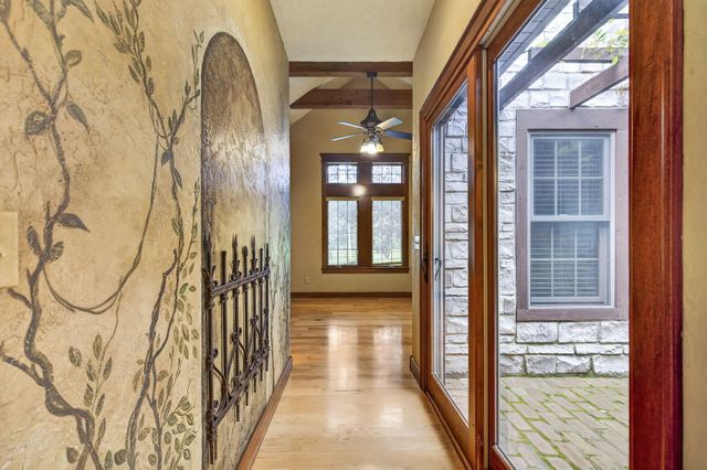 5079 E Farm Road 122, Springfield, MO 65802