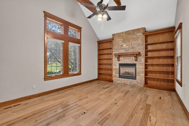 5079 E Farm Road 122, Springfield, MO 65802