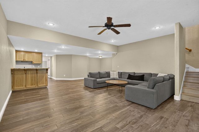 5079 E Farm Road 122, Springfield, MO 65802