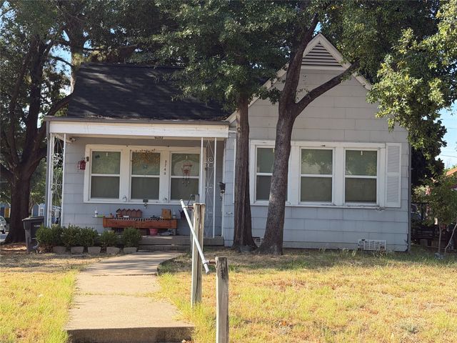 2744 Honeysuckle Avenue, Fort Worth, TX 76111