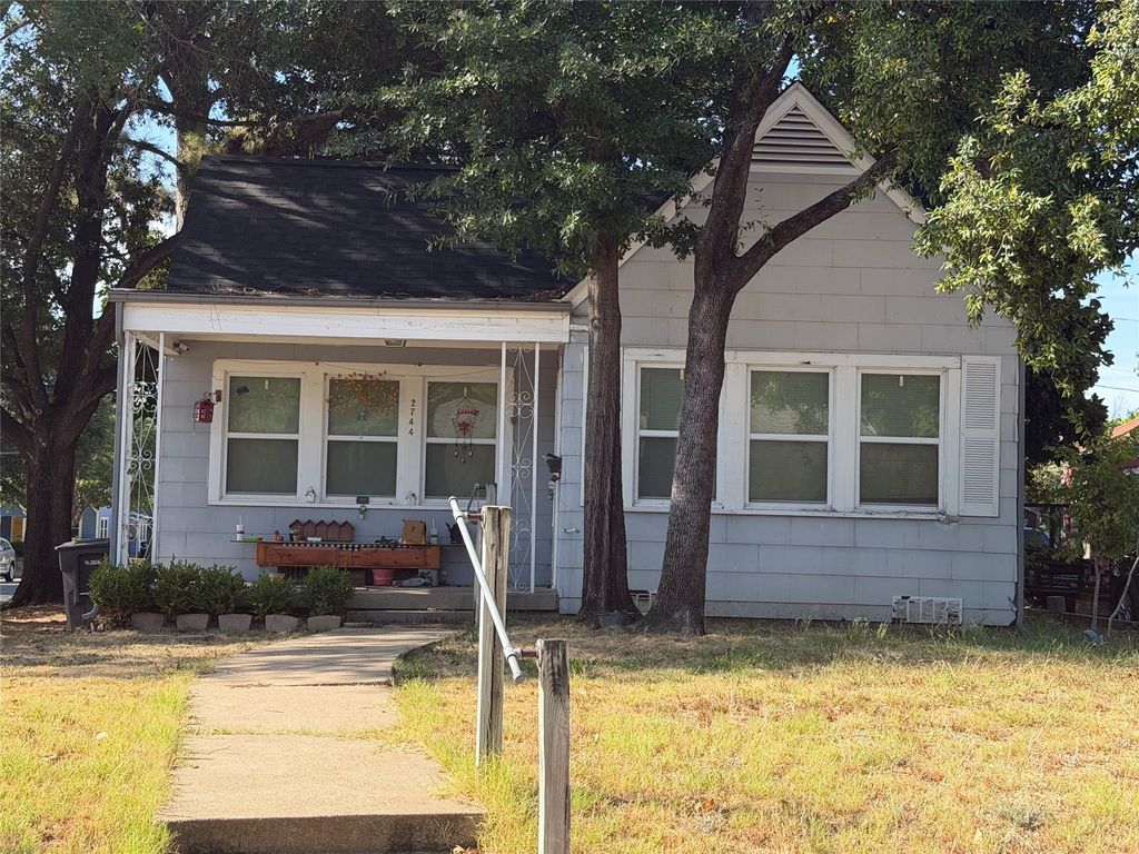 2744 Honeysuckle Avenue, Fort Worth, TX 76111 — photo 2