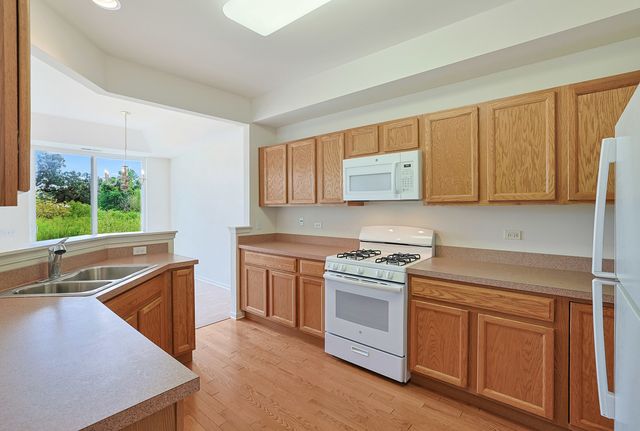 12598 Wedgemere Drive, Huntley, IL 60142