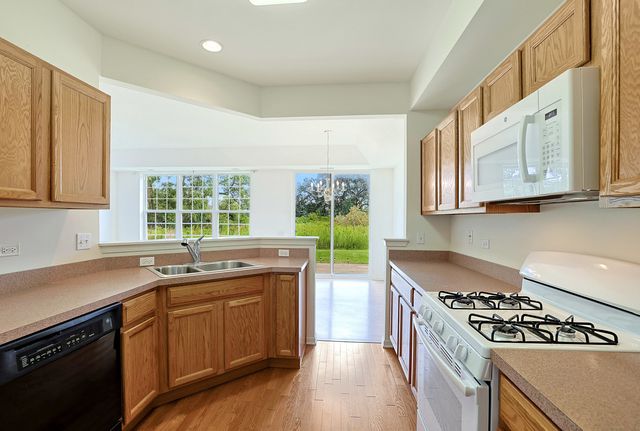 12598 Wedgemere Drive, Huntley, IL 60142