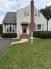 259 Chestnut St, Bound Brook Boro, NJ 08805