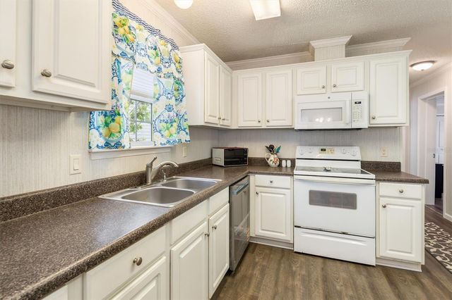 8320 RIVERSIDE DRIVE 99, Punta Gorda, FL 33982