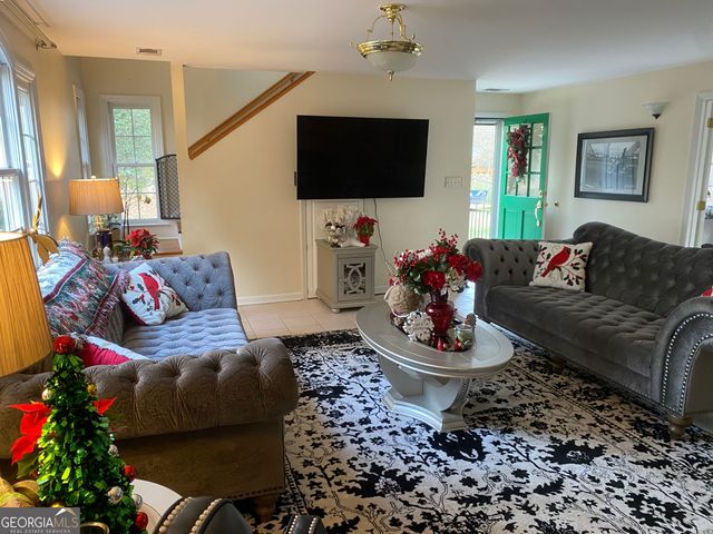 919 Arnold Bottoms Road, Comer, GA 30629